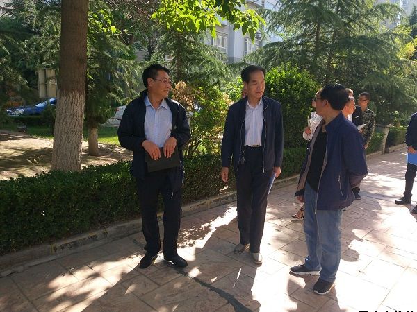 公司副總經(jīng)理文國民帶隊赴雅居物業(yè)公司考察學(xué)習(xí)(圖2) 公司副總經(jīng)理文國民帶隊赴雅居物業(yè)公司考察學(xué)習(xí)(圖2)