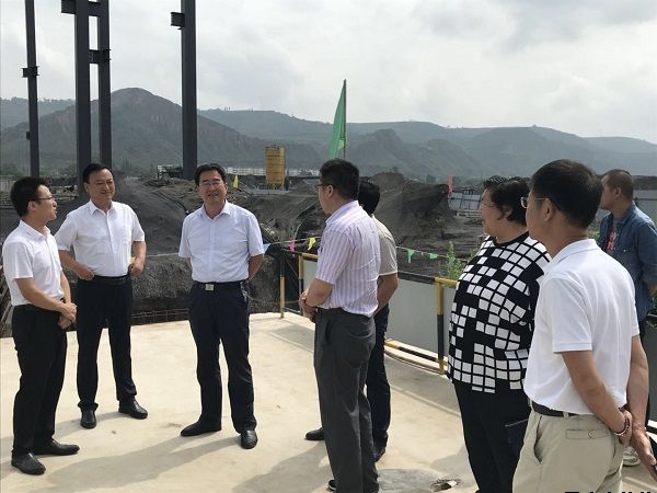 市人大常委會(huì)黨組副書記、副主任樊文浩一行調(diào)研泓源公司項(xiàng)目建設(shè)情況(圖2)