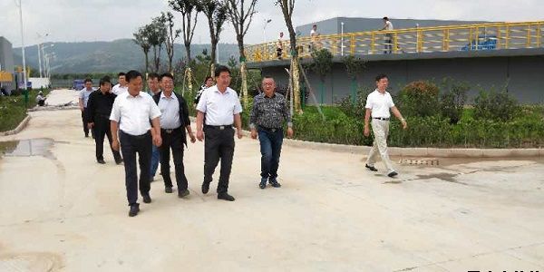 市人大常委會(huì)黨組副書記、副主任樊文浩一行調(diào)研泓源公司項(xiàng)目建設(shè)情況(圖3)