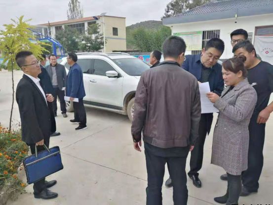 平?jīng)鲢垂鹃_展“踐行初心使命，助推脫貧攻堅”主題黨日活動(圖3)