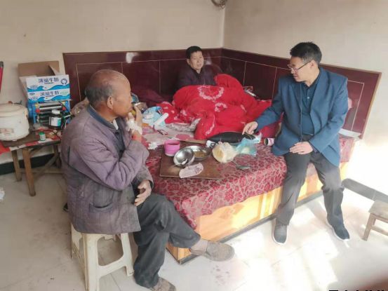 平?jīng)鲢垂鹃_展“踐行初心使命，助推脫貧攻堅”主題黨日活動(圖6)