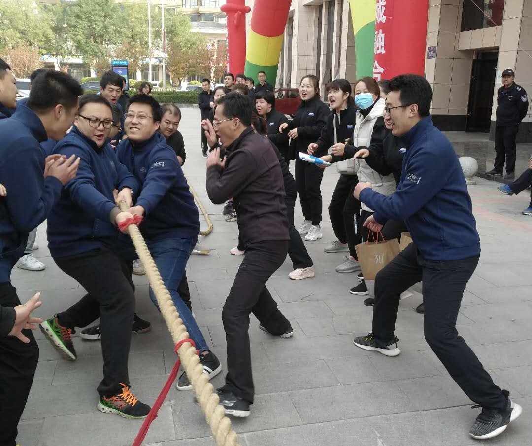 泓源公司積極組隊參加工業(yè)園區(qū)職工運動會(圖2) 泓源公司積極組隊參加工業(yè)園區(qū)職工運動會(圖2)