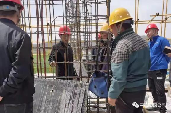 “五一”期間泓源公司對(duì)在建項(xiàng)目進(jìn)行檢查(圖3) “五一”期間泓源公司對(duì)在建項(xiàng)目進(jìn)行檢查(圖3)