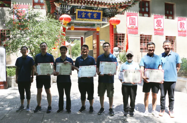 增強(qiáng)團(tuán)隊(duì)合力 展示泓源風(fēng)采 ——泓源公司開(kāi)展登山比賽活動(dòng)(圖10) 增強(qiáng)團(tuán)隊(duì)合力 展示泓源風(fēng)采 ——泓源公司開(kāi)展登山比賽活動(dòng)(圖10)