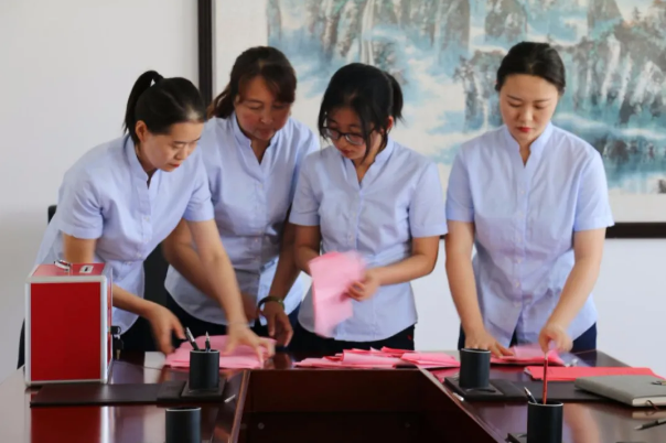 泓源公司召開第一屆女職工大會(圖2) 泓源公司召開第一屆女職工大會(圖2)