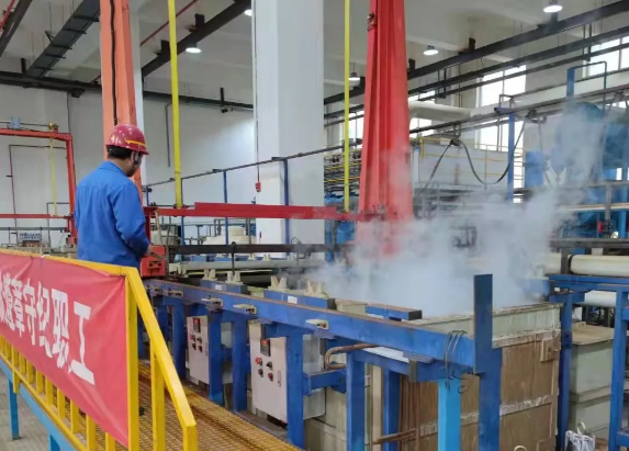 “國慶假日我在崗”——用堅(jiān)守書寫泓源精神(圖4) “國慶假日我在崗”——用堅(jiān)守書寫泓源精神(圖4)