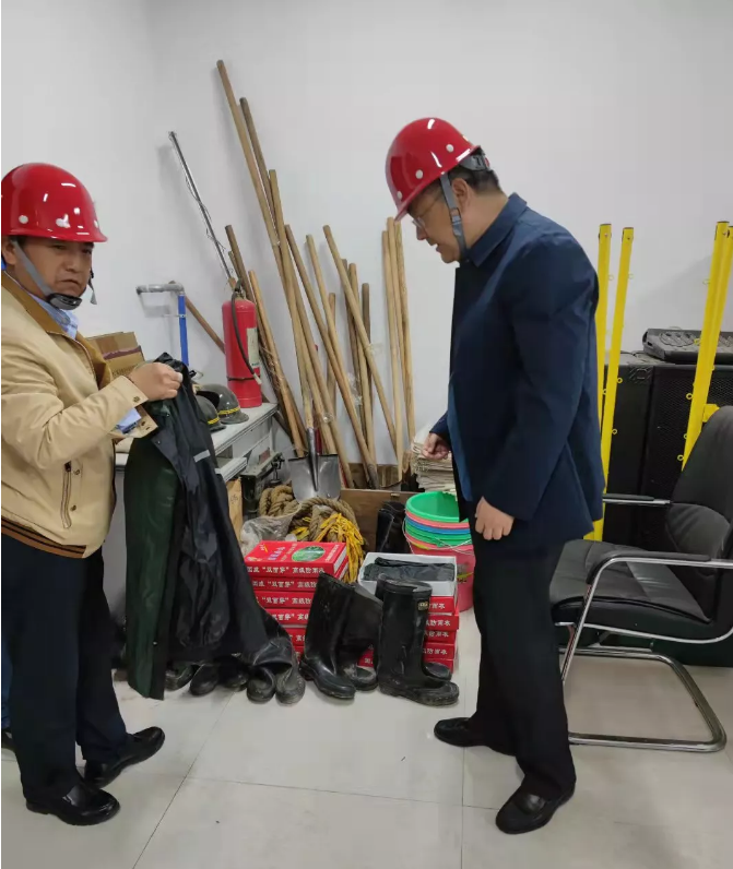 “國慶假日我在崗”——用堅(jiān)守書寫泓源精神(圖8) “國慶假日我在崗”——用堅(jiān)守書寫泓源精神(圖8)