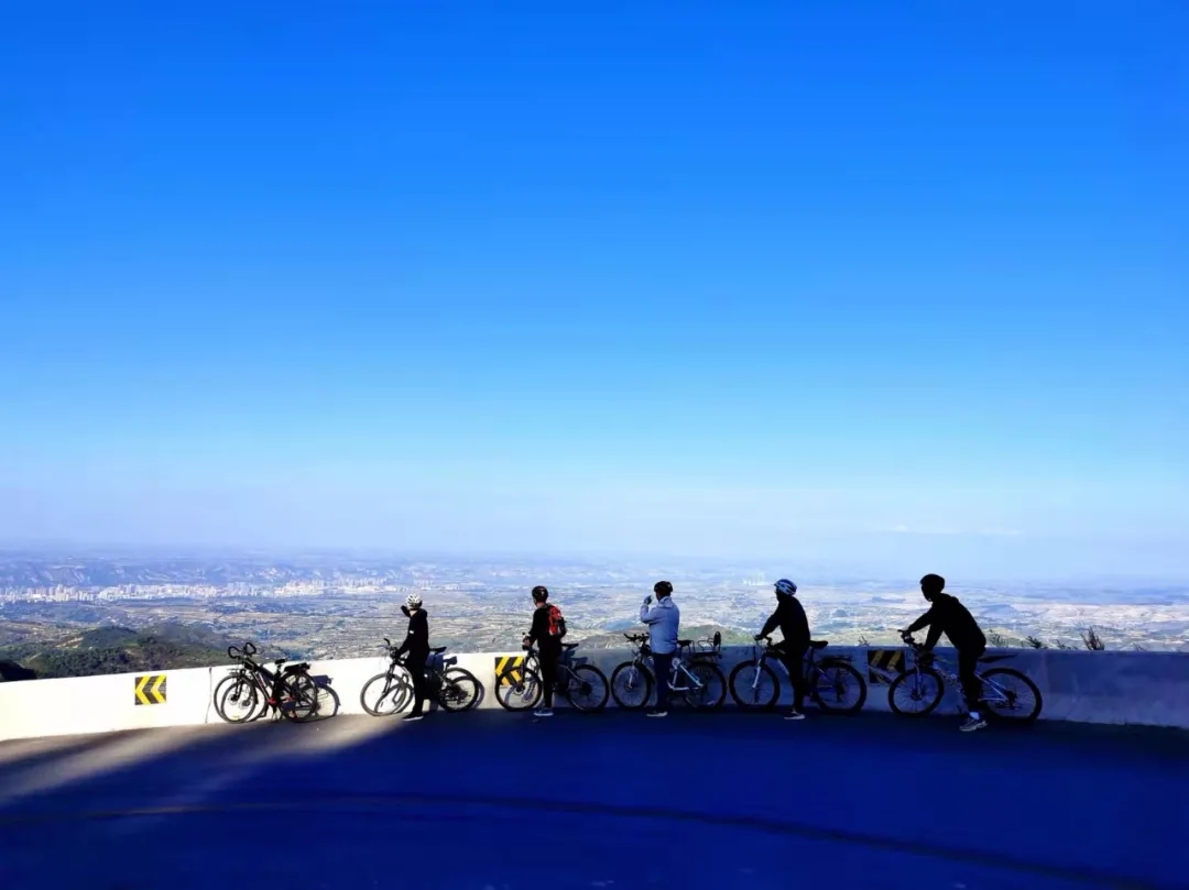 重整行裝再出發(fā)——市產(chǎn)投集團(tuán)召開改革重組動員會議(圖13) 重整行裝再出發(fā)——市產(chǎn)投集團(tuán)召開改革重組動員會議(圖13)