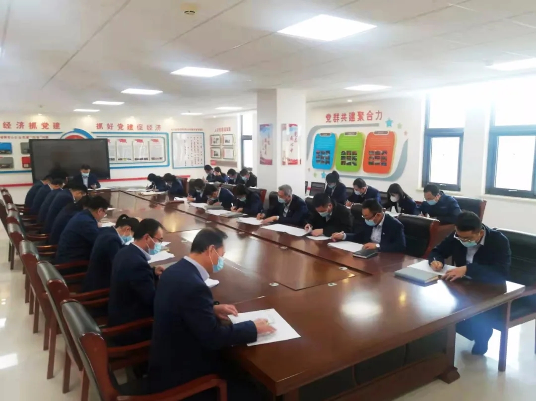 市產(chǎn)投集團(tuán)組織開(kāi)展第四季度員工綜合素質(zhì)測(cè)試(圖2) 市產(chǎn)投集團(tuán)組織開(kāi)展第四季度員工綜合素質(zhì)測(cè)試(圖2)