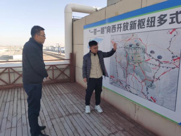 外出考察學(xué)經(jīng)驗(yàn) 分享所學(xué)促發(fā)展—供應(yīng)鏈公司赴蘭州新區(qū)考察(圖2) 外出考察學(xué)經(jīng)驗(yàn) 分享所學(xué)促發(fā)展—供應(yīng)鏈公司赴蘭州新區(qū)考察(圖2)