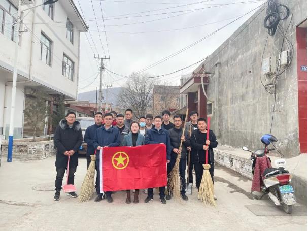 市產(chǎn)投集團(tuán)團(tuán)委開展“學(xué)雷鋒義務(wù)清掃活動”(圖3) 市產(chǎn)投集團(tuán)團(tuán)委開展“學(xué)雷鋒義務(wù)清掃活動”(圖3)